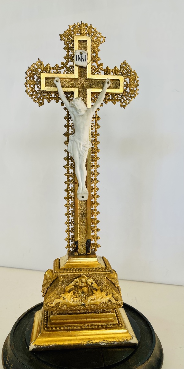 Crucifix Napoléon III sous cloche -photo-3